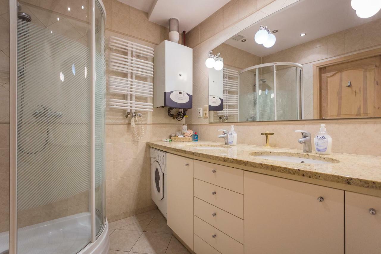 Apartament Avanti Krasków Εξωτερικό φωτογραφία