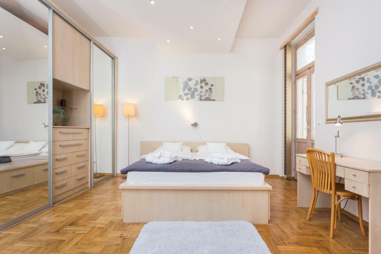 Apartament Avanti Krasków Εξωτερικό φωτογραφία